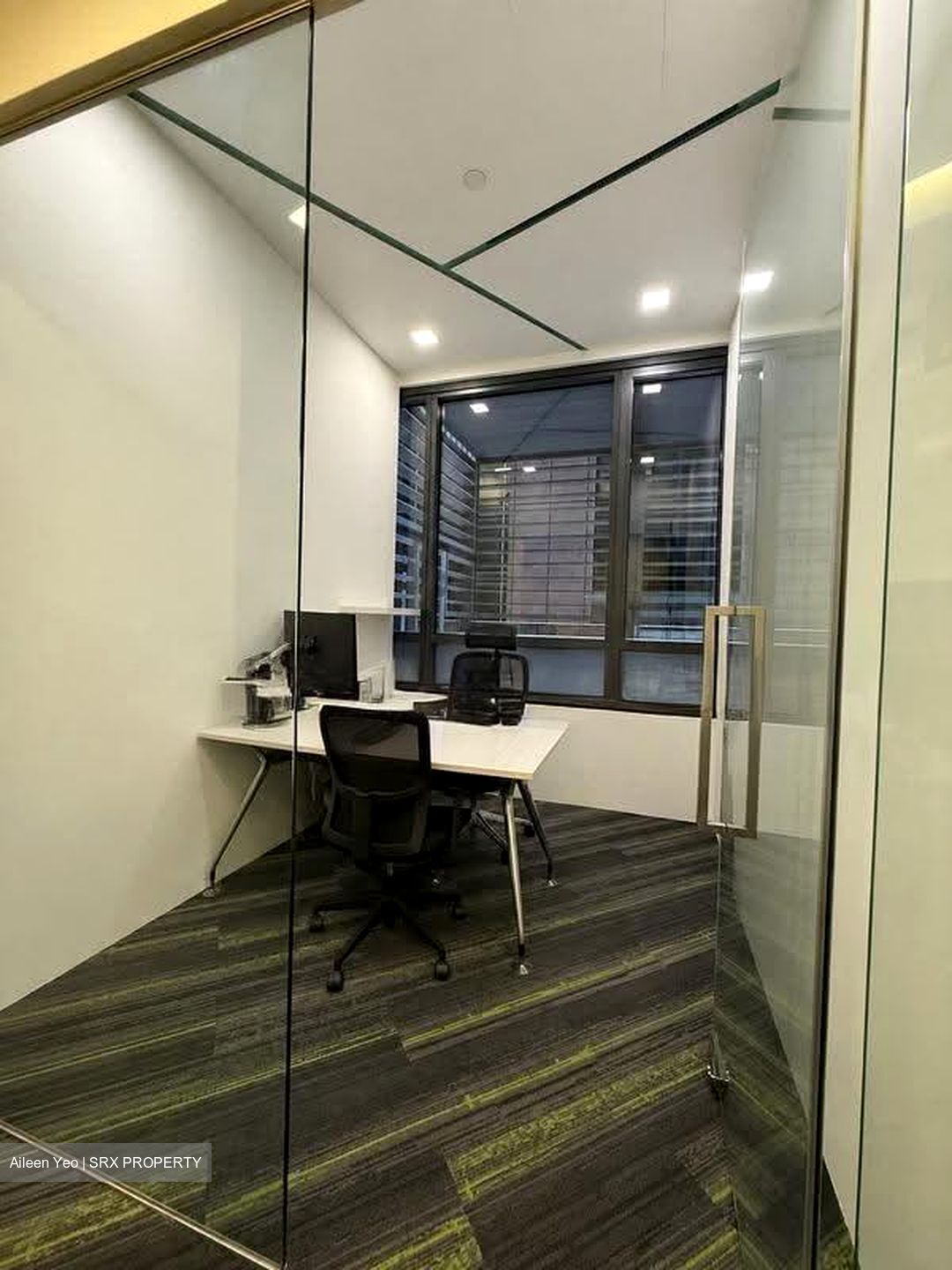 PLUS (D1), Office #622074691
